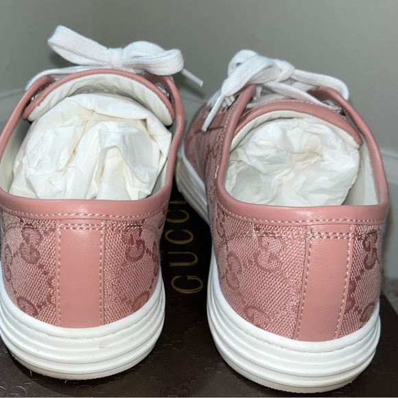Used Women’s Gucci GG Pink Canvas Sneakers size 38 - Picture 5 of 8